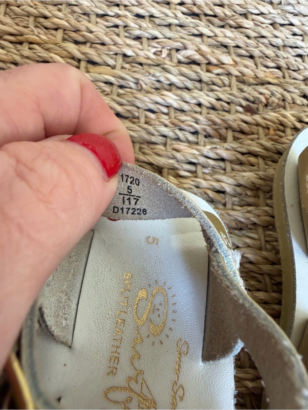 Girls Gold Leather Buckle Sandals - Kids - Picture 12 of 14